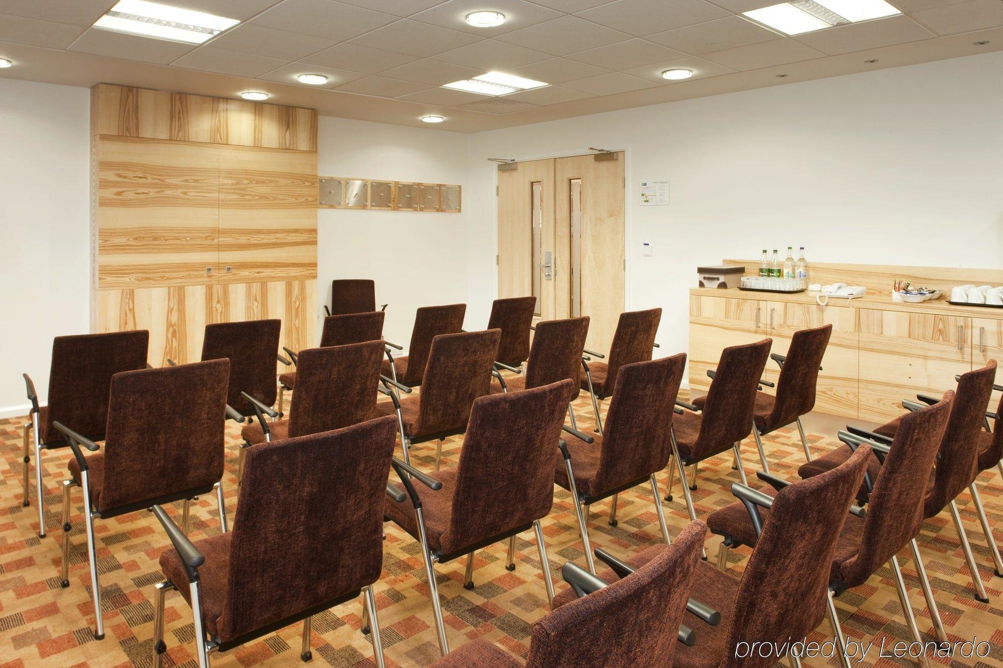 Holiday Inn Express Tamworth By Ihg Facilities photo