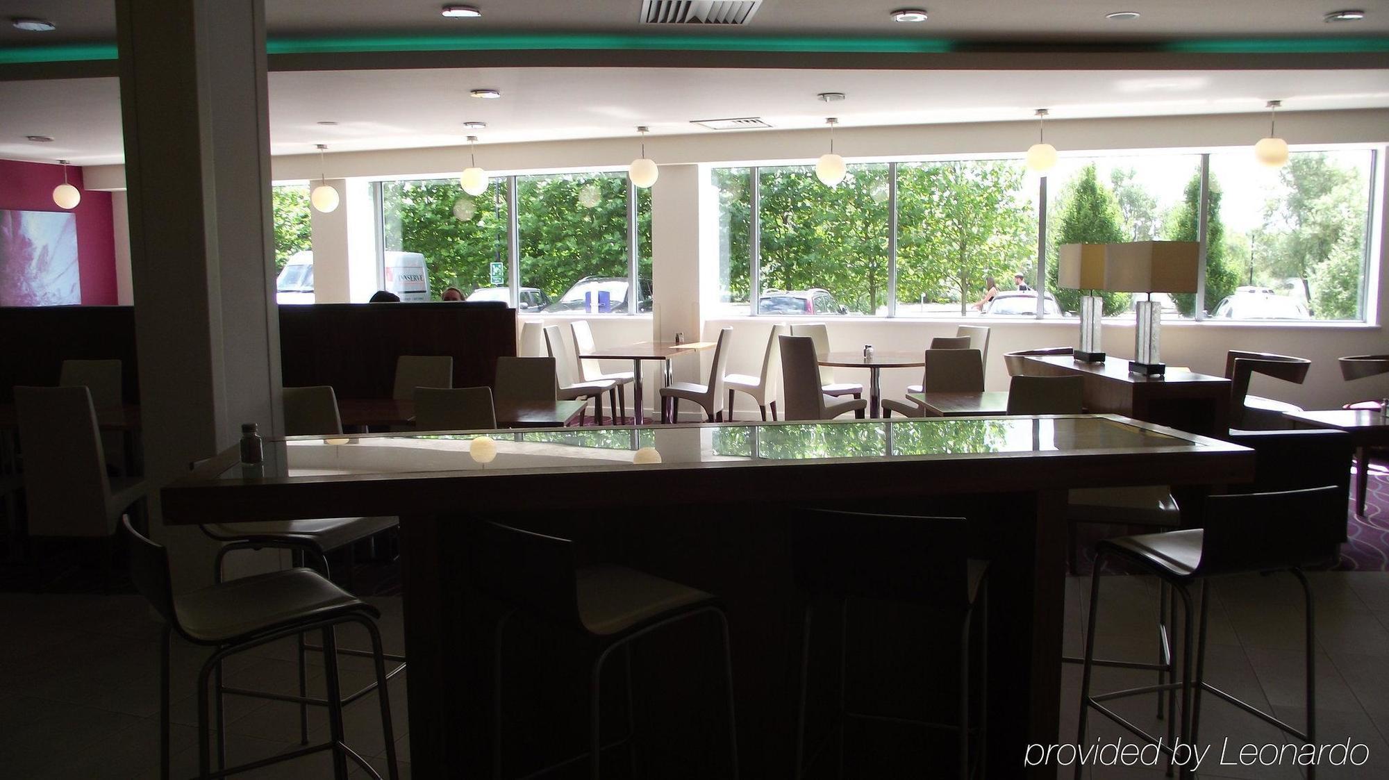 Holiday Inn Express Tamworth By Ihg Exterior photo